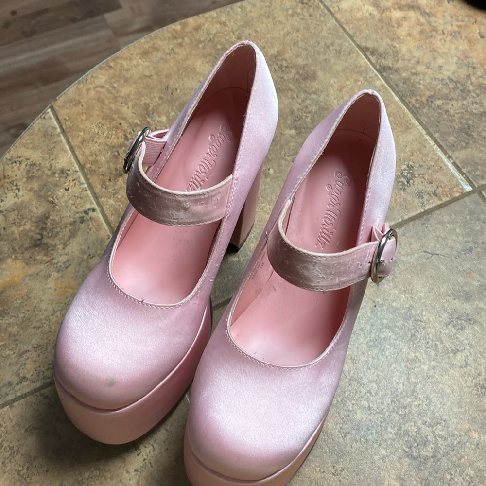 Platform heels. Baby pink. Sugar Thrillz
